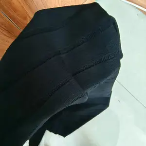 Trung Quốc cung cấp nhà máy tissu len đào vải abaya vải len đào máy bay phản lực màu đen cho phụ nữ hồi giáo Ăn mặc