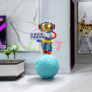 Figura de Astronauta Libit, Escultura Artística Moldeada para Exhibición en el Suelo, Decoración para Sala de Estar Lbt 167 - Product Image 1
