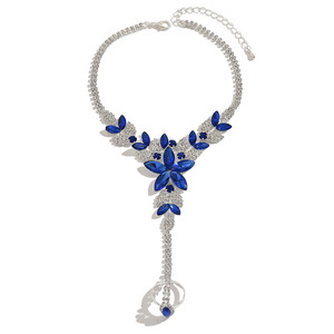 Chaîne de cheville haut de gamme pour l'été, bijoux de plage, chevillères de luxe à la mode avec strass et fleurs, chevillère en Y à orteil fendu pour femme - Product Image 6