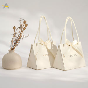 Caja de Regalo de Joyería Plegable de Papel de Lujo con Logotipo Personalizado Auralux, con Asa, para Anillos, Aretes, Pulseras y Collares - Product Image 1