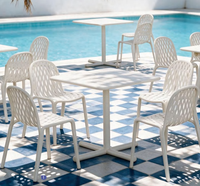 Table de bistrot carrée en métal pour extérieur, avec piétement à lattes, revêtement électrophoretique brun, vente en gros pour jardin et terrasse