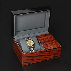 Boîte à montre en bois personnalisée de haute qualité, écologique, de la marque DS, en MDF, peinte par pulvérisation, en forme de coquille - Product Image 5