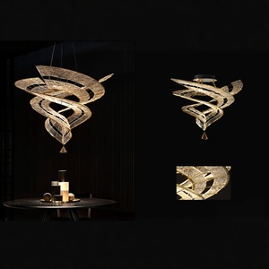 โคมไฟระย้าดีไซน์ริบบิ้นใหม่ สำหรับห้องนั่งเล่นในวิลล่า ล็อบบี้โรงแรม บันไดสองชั้นทรงสี่เหลี่ยมผืนผ้า ใช้ไฟฟ้ากระแสสลับ - Product Image 1