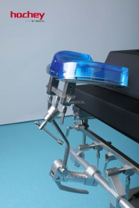 Tavolo Operatorio MT MEDICAL con Supporto per Testa a U e Tre Porta-Aghi Mayfield per Chirurgia Neurologica - Product Image 2