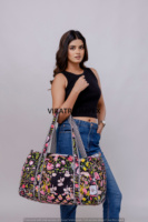 Sac de sport en coton de Style bohème fait à la main pour femmes confortable poignée en tissu fermeture éclair chaînes décoration fourre-tout de voyage à la mode