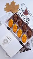 Boîtes d'emballage élégantes pour desserts et biscuits à emporter, avec motifs raffinés, finition mate et séparateurs, pour chocolats – Idéales pour les commandes importantes