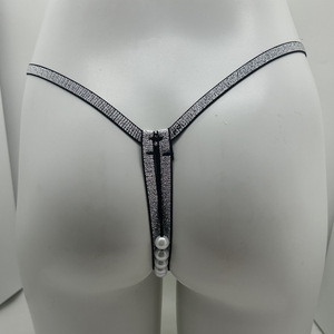 Ding Zhi Mei String sexy en dentelle noire avec perles, entrejambe ouvert, accessoires intimes pour femmes - Product Image 2