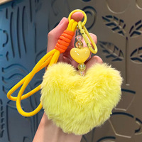 Jouets Songshan en gros : Adorables pendentifs en peluche, accessoires de sac, ornements colorés pour clés de voiture, petits porte-clés en peluche en forme de cœur, décorations de jouets