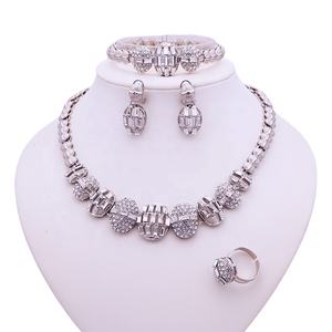 हॉट सेल उच्च गुणवत्ता वाले फैशन 2024 हॉट सेलिंग ज्वेलरी चार हाई-एंड महिलाओं के ज्वेलरी सेट के भारतीय लक्जरी शादी के आभूषण सेट - Product Image 6