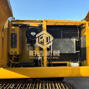 Excavatrice CAT 320 d'occasion, fabriquée au Japon, grande excavatrice de 20 tonnes, modèles 320D et 320CL, adaptée aux travaux en carrière. - Product Image 4
