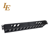 Panneau de gestion de câbles premium en acier SPCC 1U de 19 pouces avec anneaux en D, organisateur de rack de serveur, norme IEC297-2, revêtement en poudre, en stock