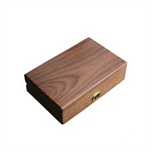 Caja de Almacenamiento de Joyas de Madera Moderna, Ecológica y Hecha a Mano, Organizador de Joyas Personalizado de 1 Nivel para Anillos y Accesorios (182x128x85mm) - Product Image 1