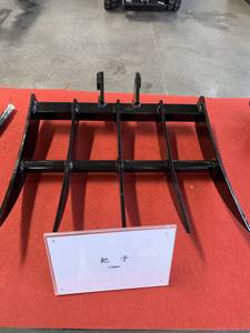 Pièces de mini-excavatrice de 0,8 tonne/1 tonne/1,2 tonne, accessoires de connexion à changement rapide mécanique en stock - Product Image 4