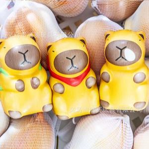   ของเล่นบีบได้ 0-10 ซม. ทำจากยาง TPE ตุ๊กตาพวงกุญแจสำหรับเด็กอายุ 2-4 ปี ของขวัญสำหรับเด็กผู้ชายและเด็กผู้หญิง - Product Image 2