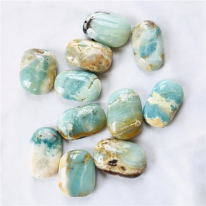 Pietre curative di cristallo di pietra di palma di calcite caraibica blu naturale all'ingrosso per la decorazione - Product Image 1