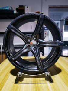 Rueda de fibra de carbono de alta resistencia de diseño fuerte de fábrica de 19 a 24 pulgadas para <span class=keywords><strong>Toyota</strong></span> <span class=keywords><strong>Supra</strong></span> - Product Image 6