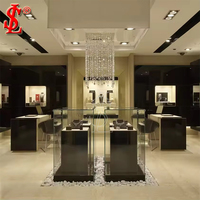 Aménagement intérieur de boutique de bijoux de luxe, vitrine murale avec éclairage LED, mobilier de magasin moderne, solution complète pour l'aménagement de boutiques