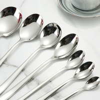 Vaisselle en acier inoxydable au design classique |   Vaisselle en argent poli miroir |   Ensemble de couteau, fourchette et cuillère réutilisables pour hôtel et restauration