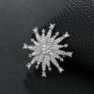 Spille a Forma di Stella a Otto Punte Weiman, Lussuose Spille da Donna alla Moda con Strass e Cristalli Placcati Oro, Personalizzabili - Product Image 4