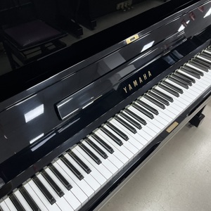 Piano U1A de Alto Rendimiento Usado, 121 cm, Dimensiones Estándar, Tapa de Abeto Sólido, para Recital y Pruebas de Grado - Product Image 2