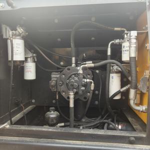 Machines d'occasion, pelleteuse VOLVO 210 d'occasion avec peinture d'usine d'origine et bon état - Product Image 5