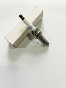 หัวเทียนรถยนต์6176 DILFR6D11อิริเดียมและแพลตตินัมวัสดุใหม่สำหรับเครื่องยนต์ซูซุกิและที่นั่ง - Product Image 4