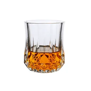 OEM personnalisé Échantillon gratuit Conception personnalisée Fabricant de verre à liqueur Logo personnalisé Pas cher Verres à vodka Verre à whisky Verrerie à vin