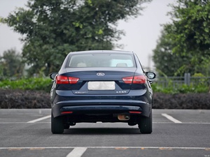 Voiture d'occasion Ford Escort 2015 2016 2017 1.5L 6AT Berline Conduite à Gauche Caméra Arrière Véhicule d'occasion fiable - Product Image 6