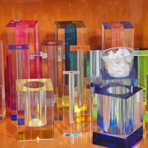 <span class=keywords><strong>Vase</strong></span> à fleurs <span class=keywords><strong>en</strong></span> acrylique coloré profondeur personnalisée porte-fleurs <span class=keywords><strong>en</strong></span> lucite décoration de bureau à domicile - Product Image 4