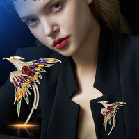 Broche en métal et cristal personnalisée en gros, épinglette à logo sur mesure, badge souvenir haut de gamme pour costume, robe ou cadeau promotionnel
