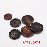 Harga Grosir Stok Banyak Kancing Tanduk Kerbau Asli Warna Hitam Coklat Logo Kustom 4 Lubang Bulat untuk Kemeja Jas Mantel
