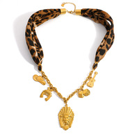 SUMMLY Automne Hiver Écharpe Léopard Style Cowboy Pendentifs Chaîne en Acier Inoxydable Plaqué Or 18K Collier Bijoux de Mode
