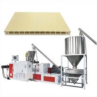 Machine de fabrication de panneaux de porte en PVC WPC / Ligne de production / Usine d'extrusion pour fabricant de machines d'extrusion plastique pour portes creuses