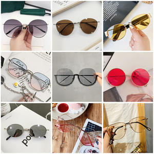 แว่นกันแดดโลหะสำหรับผู้หญิง Qianai กรอบใหญ่ทรงไม่สมมาตร ป้องกันรังสียูวี 400 รุ่นที่ 3 ดีไซน์ทันสมัยสไตล์เกาหลี - Product Image 3