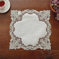 Chemin de table long et carré en tissu maillé brodé, idéal pour la décoration intérieure, les pique-niques en extérieur, les restaurants et les mariages