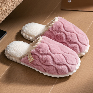 Chaussons d'intérieur confortables de haute qualité, style automne-hiver, avec semelles épaisses antidérapantes, adaptés aux hommes et aux femmes. - Product Image 2