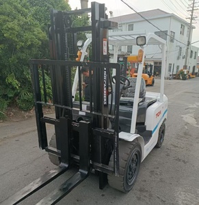 Chariots élévateurs miniatures japonais de haute qualité 3,5t Diesel 2,5/3,5/3 tonnes Neufs et d'occasion Électriques À VENDRE À SHANGHAI - Product Image 1