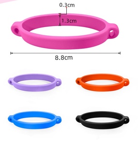 Accessoires de <span class=keywords><strong>bouteille</strong></span> Porte-<span class=keywords><strong>bouteille</strong></span> d'eau en silicone-Anneau de <span class=keywords><strong>bouteille</strong></span> d'eau en silicone souple avec sangle <span class=keywords><strong>pour</strong></span> coupe Stanley - Product Image 1
