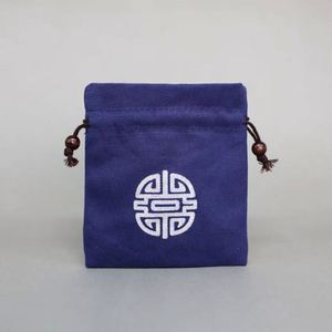 Bolsa Pequeña con Cordón en la Abertura del Paquete de la Suerte. - Product Image 3