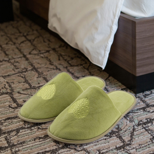 Pantofole da Hotel Cinque Stelle di Lusso per Interni, Morbide in EVA, Monouso, Antiscivolo, Personalizzabili con Logo, per Ospiti, in Cotone, all'Ingrosso - Product Image 4