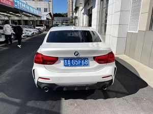 BMW <span class=keywords><strong>120i</strong></span> M Sport Shadow Edition <span class=keywords><strong>2022</strong></span>, 15T, 28000 km, Blanco, Techo Solar, Asientos de Cuero, Calefacción - Product Image 5
