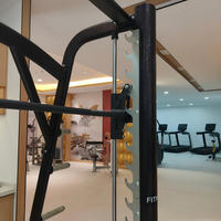 Machine Smith Commerciale Multifonctionnelle pour la Musculation – Équipement de Gym pour Club de Fitness et Salle de Sport à Domicile