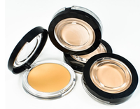 Poudre compacte longue tenue résistante à l'eau et à la transpiration avec logo personnalisé, 12 teintes, contrôle du sébum, poudre pour le visage