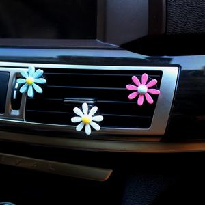 Diffuseur de parfum pour voiture, décoration florale, clip de ventilation, désodorisant pour voiture, petite marguerite, clip d'aromathérapie pour climatisation - Product Image 4