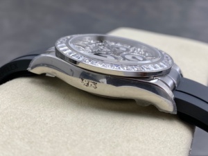 Montre mécanique en moissanite de qualité supérieure 40 mm RX Factory Acier 904L Mouvement 4130 Verre saphir 2455 Bracelet en nylon Étanchéité 50 bars - Product Image 3