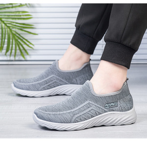 Nuevos Zapatos Deportivos de Moda para Hombre, Ligeros, Transpirables, con Suela de PU, Estilo Slip-On, Color Negro - Product Image 3