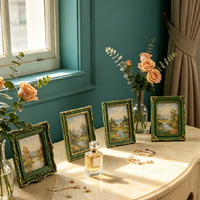 Cadre photo en résine sculptée vert baroque Phnom Penh, à poser sur table ou à accrocher au mur, pour présentation de bijoux DIY
