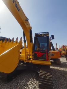 Excavadora de orugas Komatsu PC130 usada pequeña y mediana con caja de cambios esencial y componentes de engranajes - Product Image 5