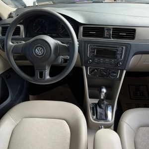 Voiture <span class=keywords><strong>d</strong></span>'<span class=keywords><strong>occasion</strong></span> pas chère 2014 pour <span class=keywords><strong>Santana</strong></span> 1.6L automatique, conduite à gauche, sièges en tissu, caméra arrière, essence, voiture <span class=keywords><strong>d</strong></span>'<span class=keywords><strong>occasion</strong></span> - Product Image 6