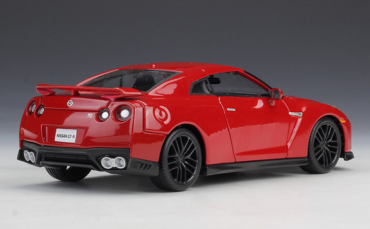 Bburago 1:24 Nissan GTR Sports Car Simulation Alloy Model